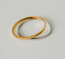 Load image into Gallery viewer, Daisy Bangle Bracelet