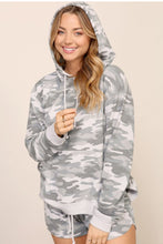 Load image into Gallery viewer, Camo Queen Top