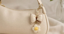 Load image into Gallery viewer, Smile Daisy Keychain