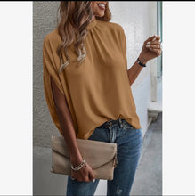 Load image into Gallery viewer, Cindy Cape Short Sleeve Top