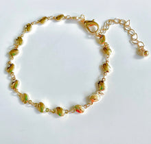 Load image into Gallery viewer, Lacy Gold Disc Chain Bracelet