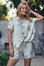 Load image into Gallery viewer, Linen Tassel Top