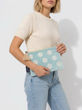 Load image into Gallery viewer, Velvet Daisy Pouch