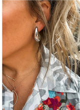 Load image into Gallery viewer, Claire Drop Earrings