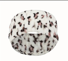 Load image into Gallery viewer, Leopard Spa Headband with Clips