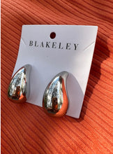 Load image into Gallery viewer, Claire Drop Earrings