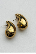 Load image into Gallery viewer, Claire Drop Earrings