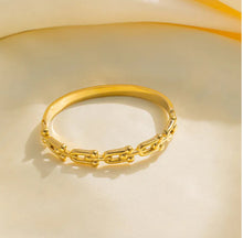 Load image into Gallery viewer, Rhea Buckle Gold Bangle