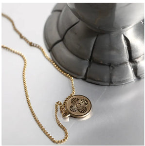 Val Clover Gold Necklace
