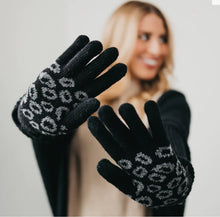 Load image into Gallery viewer, Leopard Knit Smart Gloves