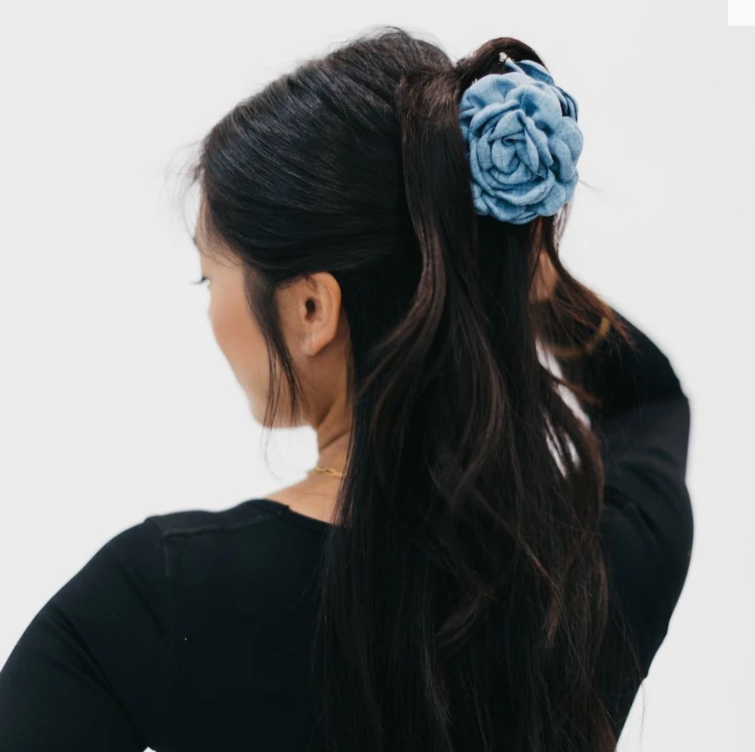 Blooming Rose Claw Clip