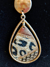 Load image into Gallery viewer, Leopard Diva Necklace- Gold