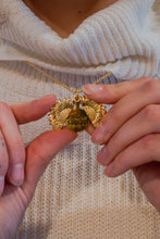 Load image into Gallery viewer, Sunflower Necklace Gold/Silver