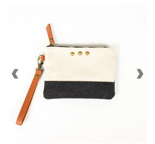 Load image into Gallery viewer, Sadie Two Tone Wristlet