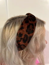 Load image into Gallery viewer, Velvet Leopard Headband