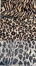 Load image into Gallery viewer, Leopard Velour Headband