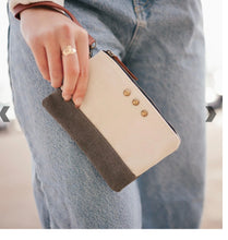 Load image into Gallery viewer, Sadie Two Tone Wristlet