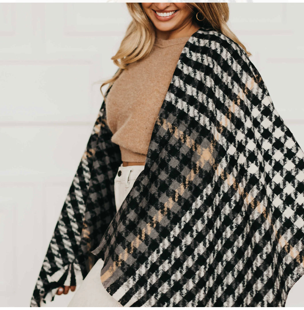 Nisha Houndstooth Wrap