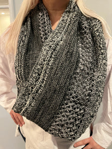 Cable Knit Black/Grey Scarf