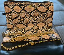 Load image into Gallery viewer, Vegan Snake Print Clutch/Crossbody